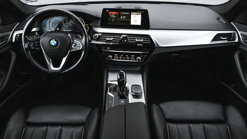 BMW 530 d xDrive Touring Sport Line Image 9