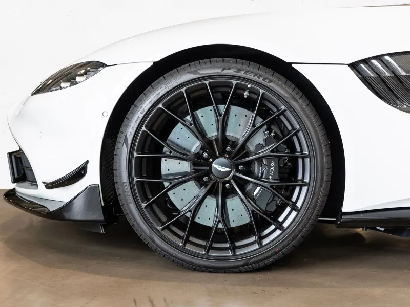Aston martin V8 Vantage Coupe =F1 Edition= 2X2 Twill Carbon Fibre Гаранция Image 5